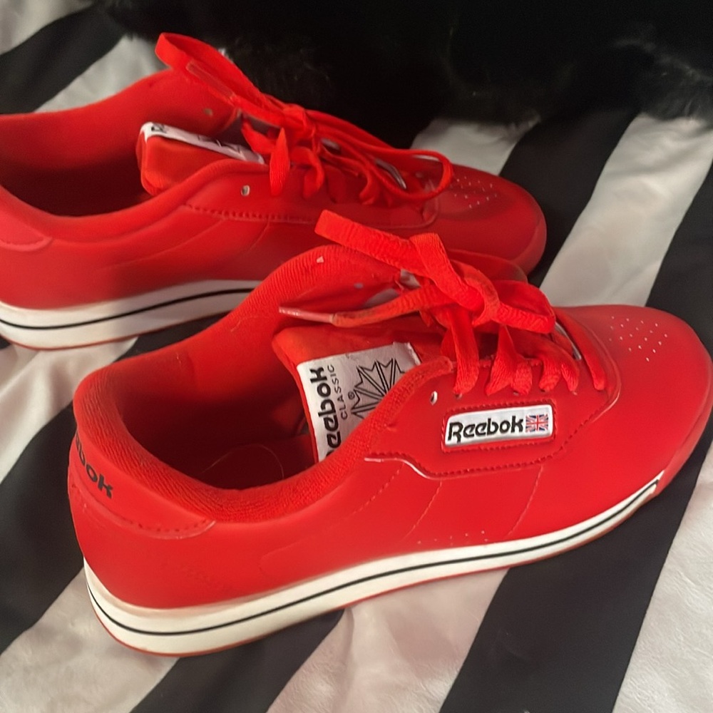 Reeboks - Picture 2 of 3